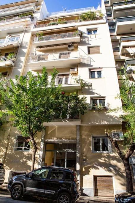 Studio Apartment With All Amenities In Kolonaki Атина Екстериор снимка